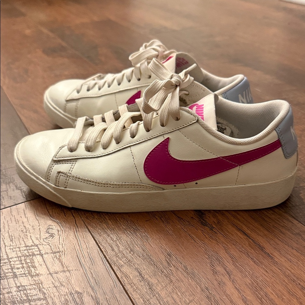 Nike Women's Blazer Low '77 sneakers in Fire Pink colorway